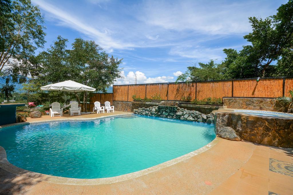 Hilltop Pool And Villa Пуэрто-Принцеса Экстерьер фото